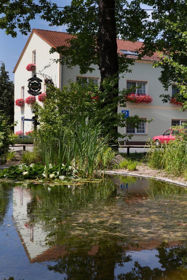 Hotel & Gasthaus Zum Eichenkranz Luckenwalde Exterior foto